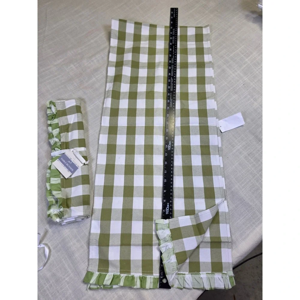 N/A green white